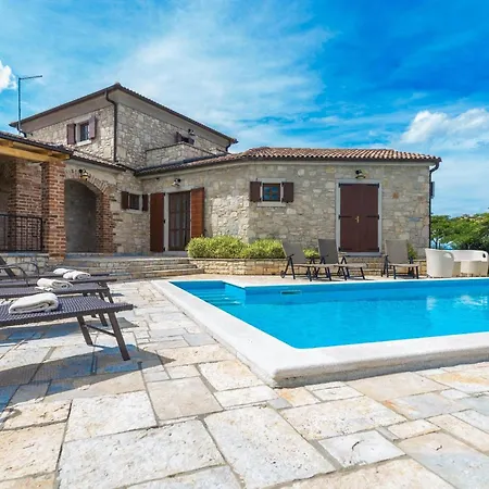 Luxurious In Nyaraló Višnjan