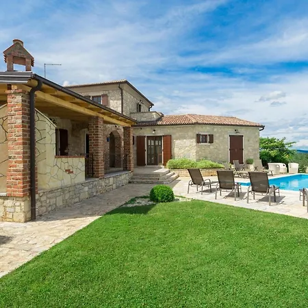 Luxurious In Višnjan