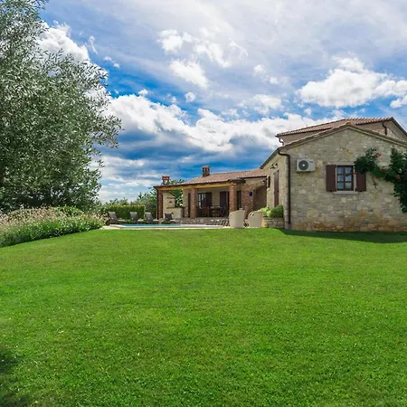 Luxurious In Višnjan